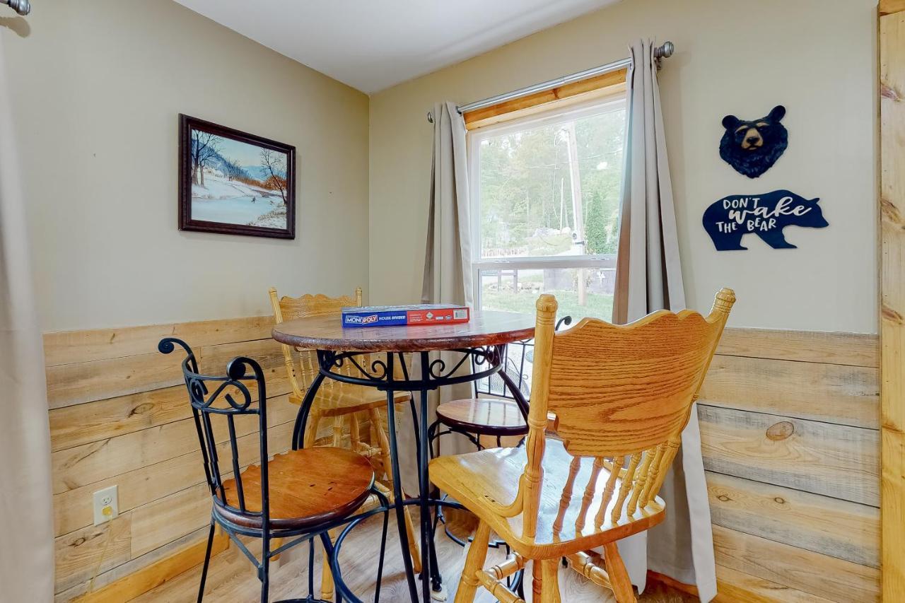 Bear Caves At Black Bear Cottages Sevierville Exterior photo
